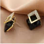 Boucles d oreilles avec strass