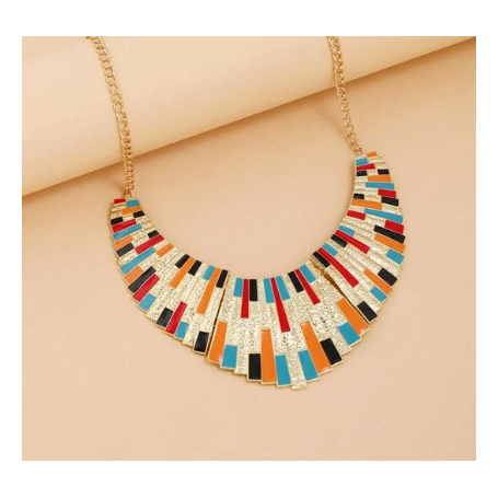 Collier avec pendentif a blocs de couleurs geometrique (1)